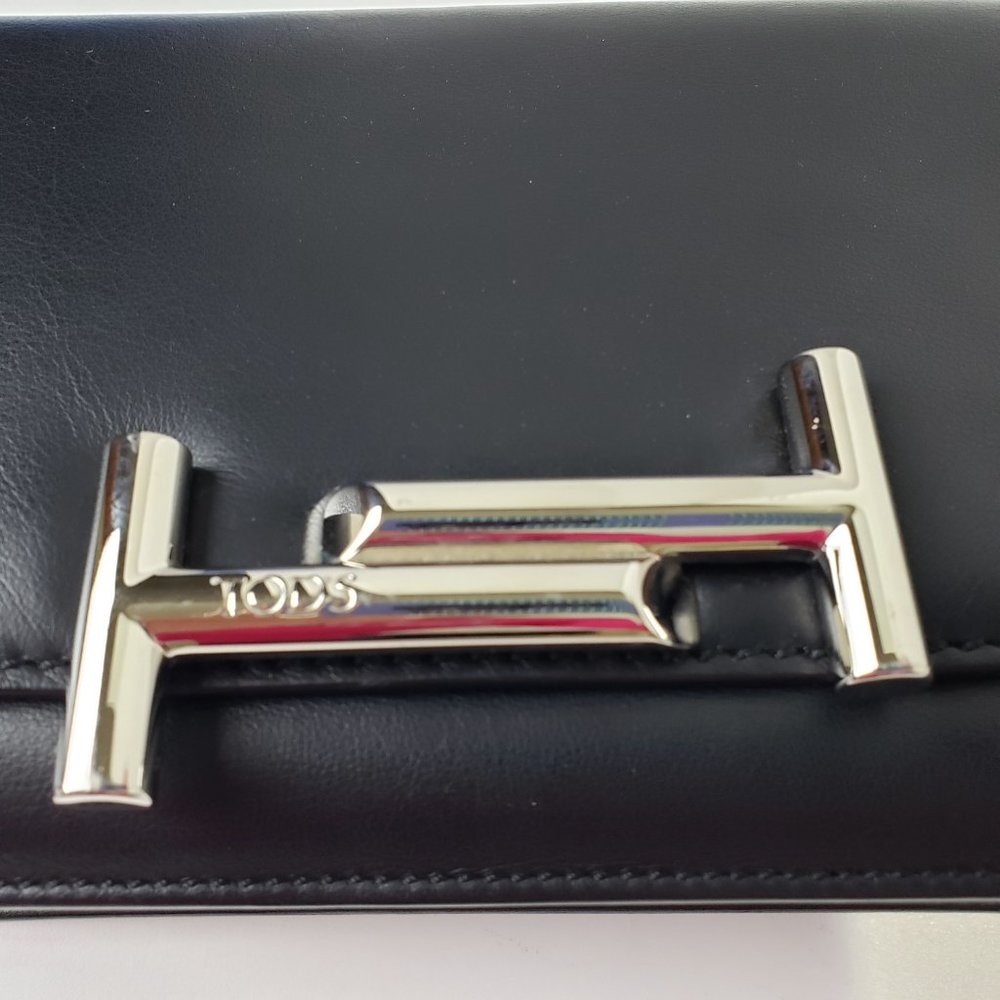Tod’s Black Leather Double-T Crossbody Bag, Like New - Picture 2 of 13